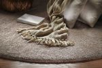 5' X 7' Beige Shag Hand Woven Area Rug