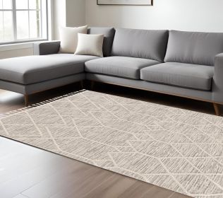 8' X 11' Ivory And Gray Geometric Area Rug With Fringe
