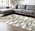 7' X 10' Gray And Ivory Geometric Pattern Area Rug
