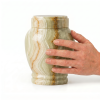 Grün - light green onyx urn